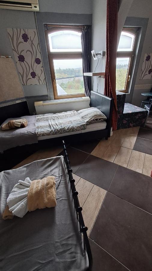 Sárkány Lak Diosd Exterior foto